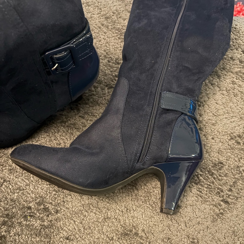 Elegant Blue Women's Boots